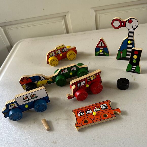 Vintage Wooden Puzzle Road Signs Automobiles Cars Interchangeable Wheels Toys - Picture 1 of 1